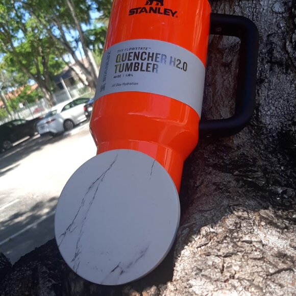 Stanley Steel H2.0 Flowstate Quencher Tumbler - 40 oz Made for USA Original - Picture 9 of 10